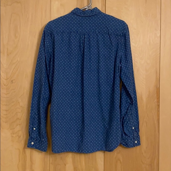 Gap pattern printed button down - Picture 2 of 4